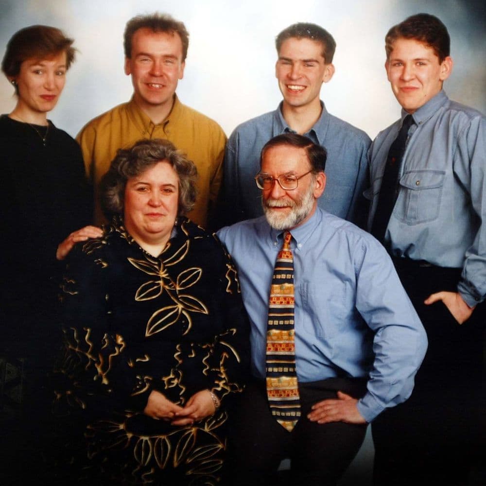 Harold Shipman s rodinou, zdroj: Irish Mirror