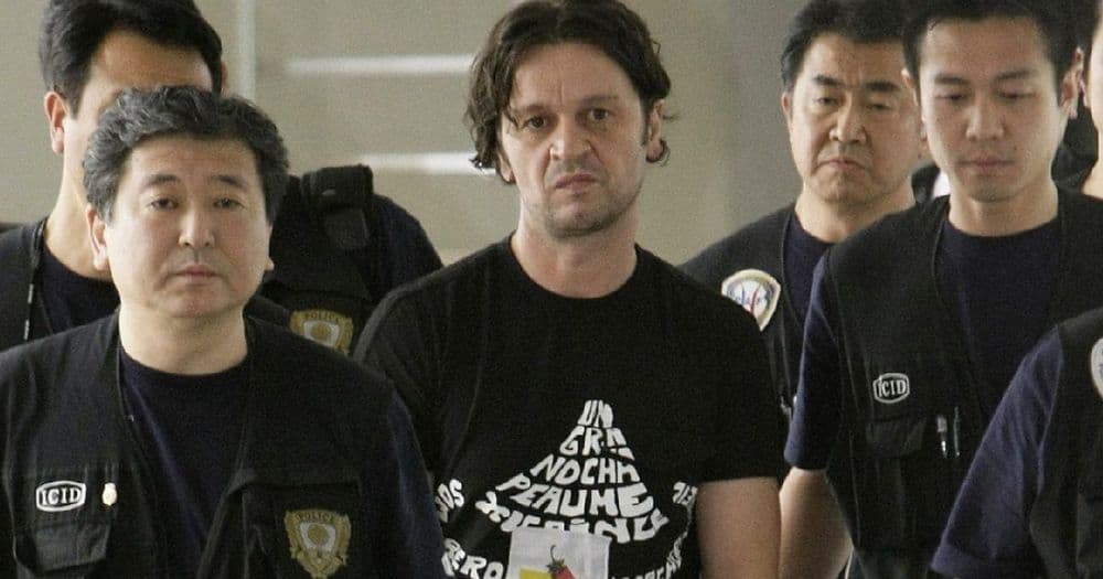 Zatknutie Rifata Hadziahmetovica, Tokio, zdroj: The Guardian