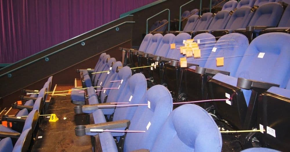 Interiér kina po masakri, zdroj: CBS News